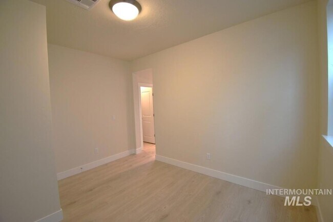 Building Photo - 6278 W Fireline St