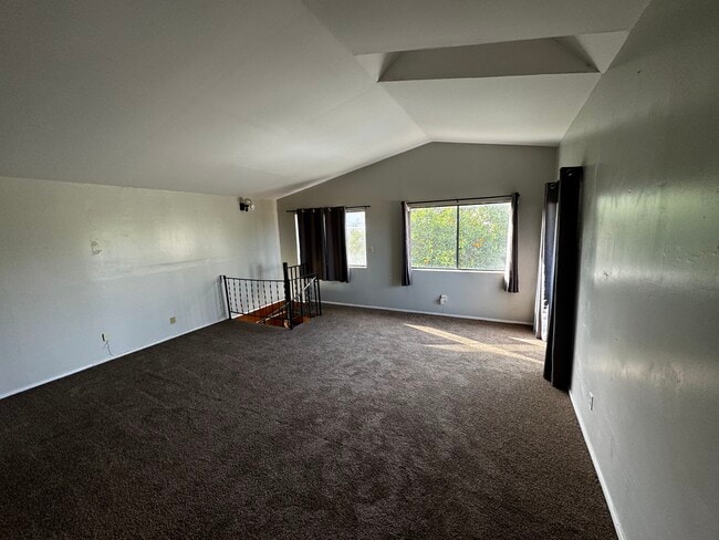 Building Photo - 229 Philippine St