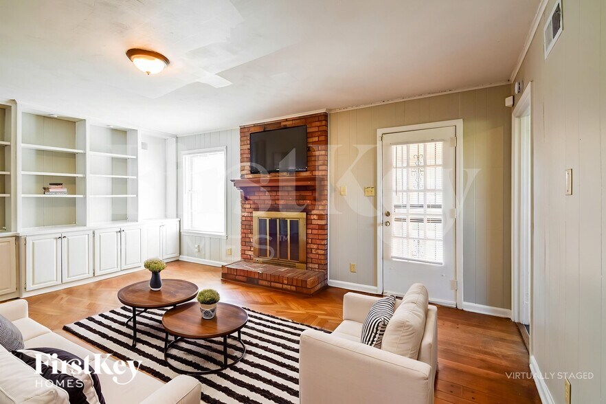 Building Photo - 5117 Scrivener Dr