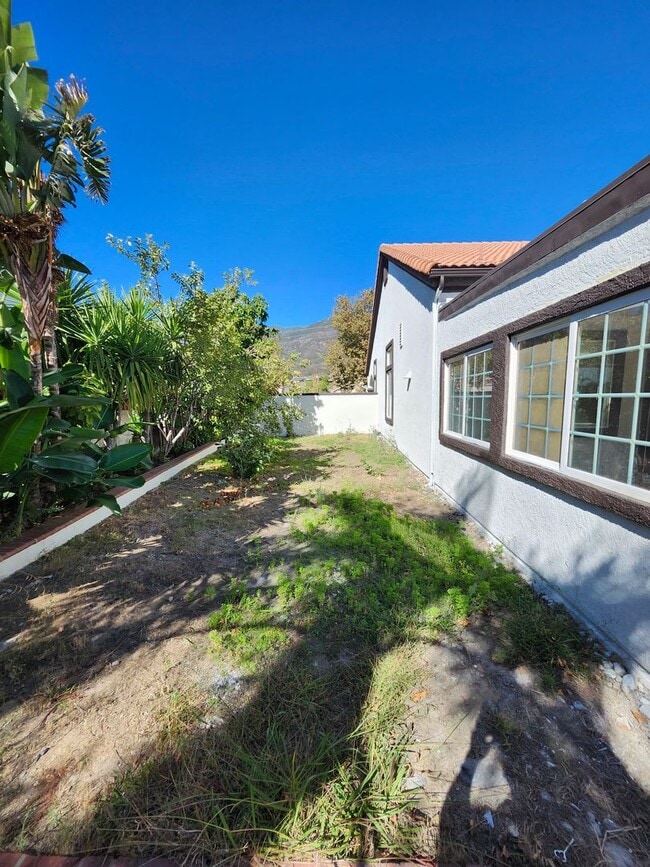 Building Photo - Beautiful two-story home located in the he...