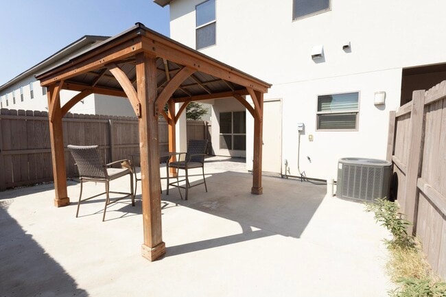 Building Photo - 4101 Blue Quail Rd