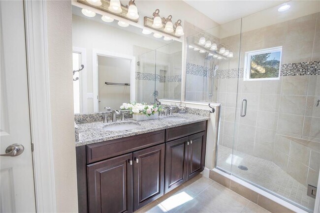 Building Photo - 6036 Anchorage Way S