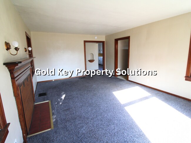 Building Photo - Limestone 2 BR 1 BA House with Basement an...