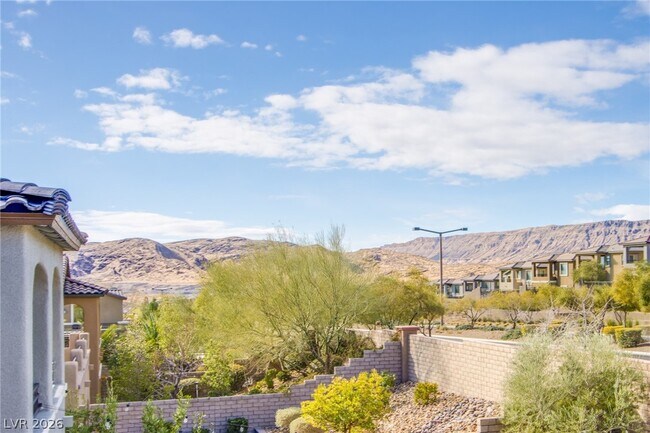 Building Photo - 729 Catalina Aisle St