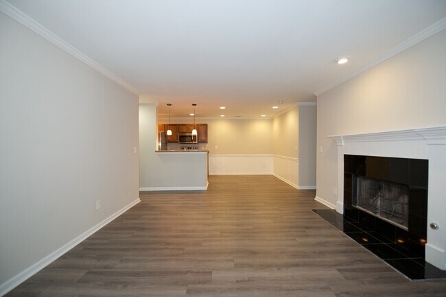 Building Photo - 225 Warm Springs Cir