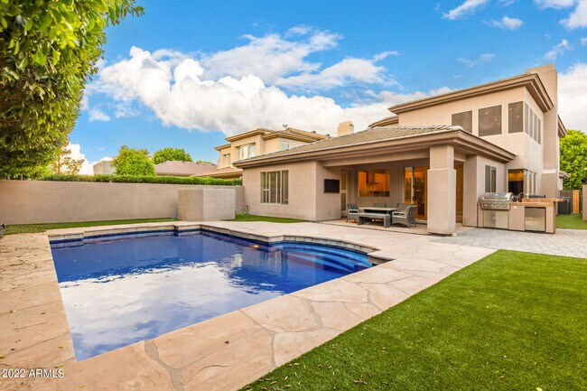 Building Photo - 7479 E Sunnyvale Dr