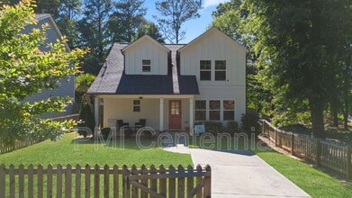 Building Photo - 1120 Wedgewood Dr NW