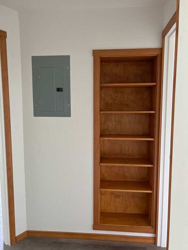 Building Photo - 187alfa