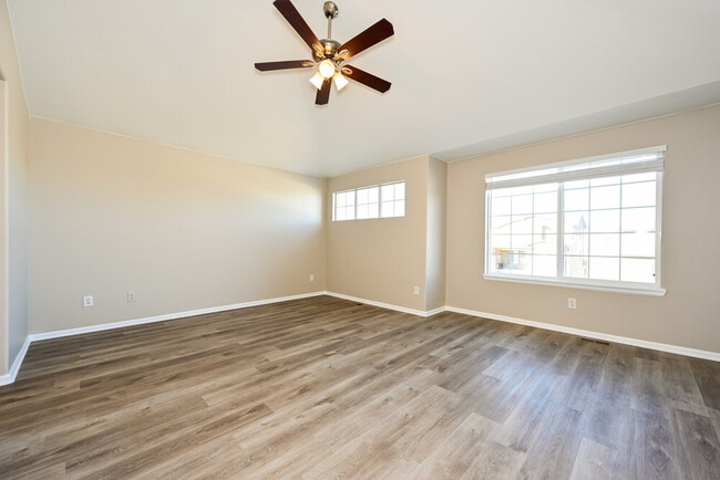Building Photo - 17860 Domingo Dr