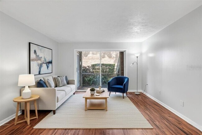 Building Photo - 4212 Lake Underhill Rd