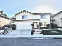 Building Photo - RARE 5 BEDROOMS in the BRIARWOOD Neighborh...
