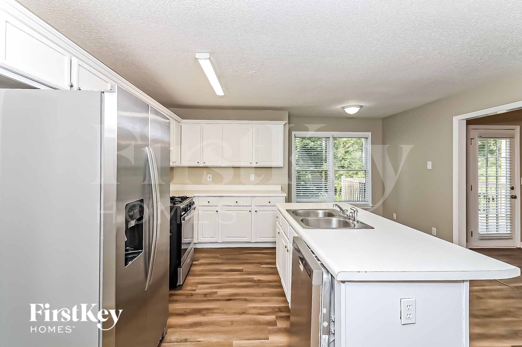 Building Photo - 3727 Lockerbie Ln