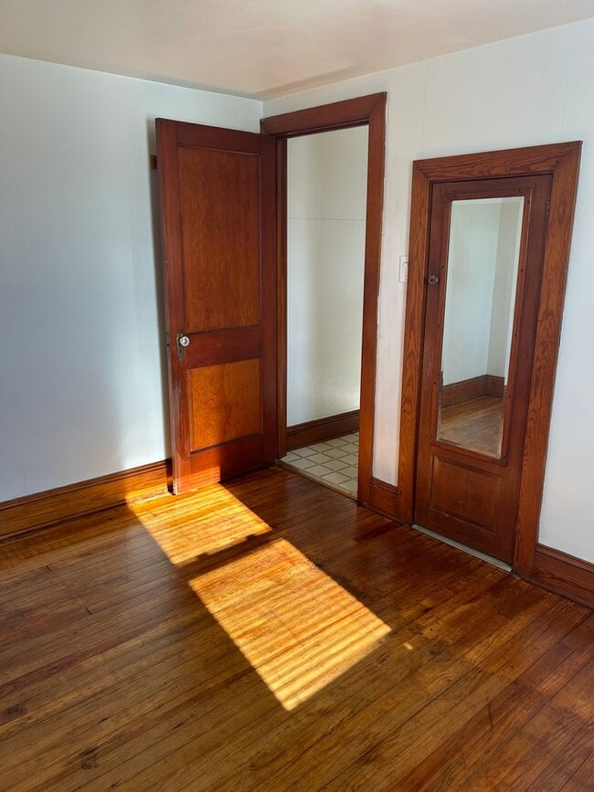 Building Photo - Single Family House for rent in Eastern Schools