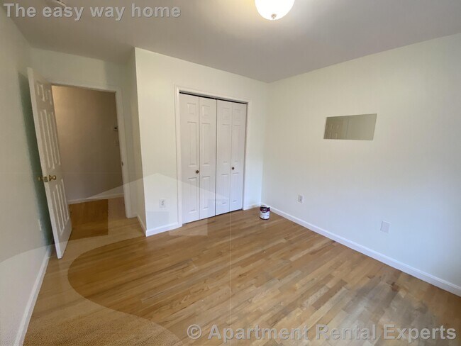 Building Photo - 309 Beacon St