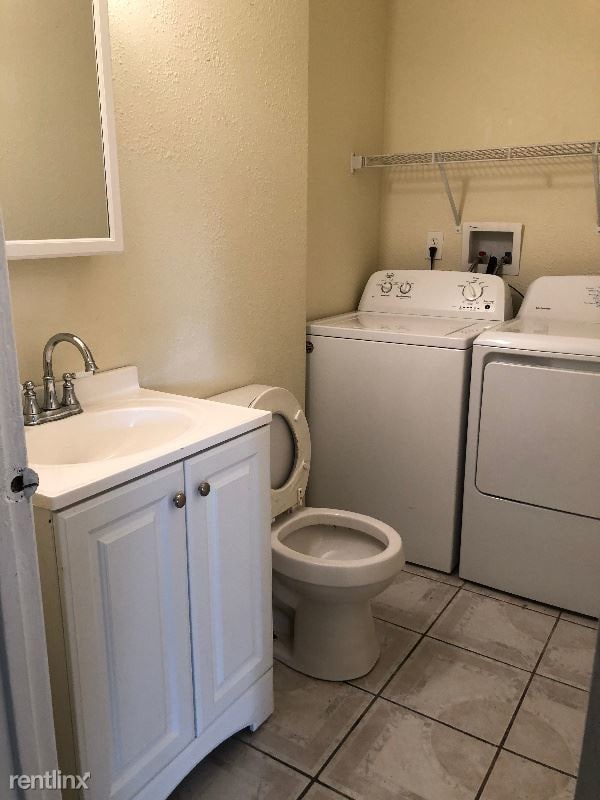 Building Photo - 3241 Lupine Dr