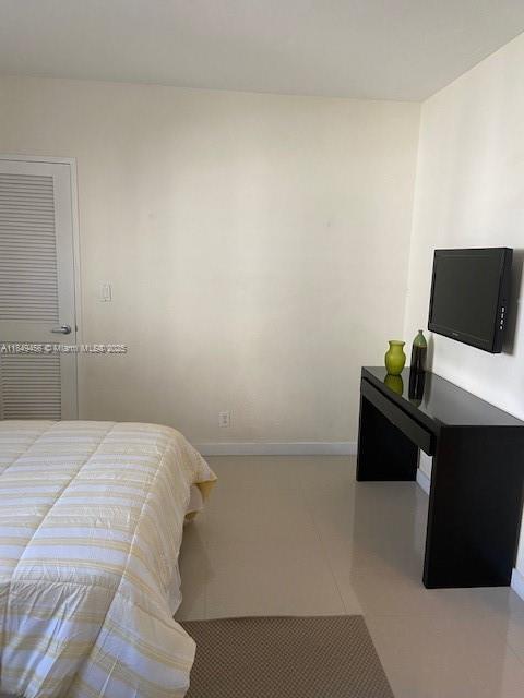Building Photo - 3001 S Ocean Dr