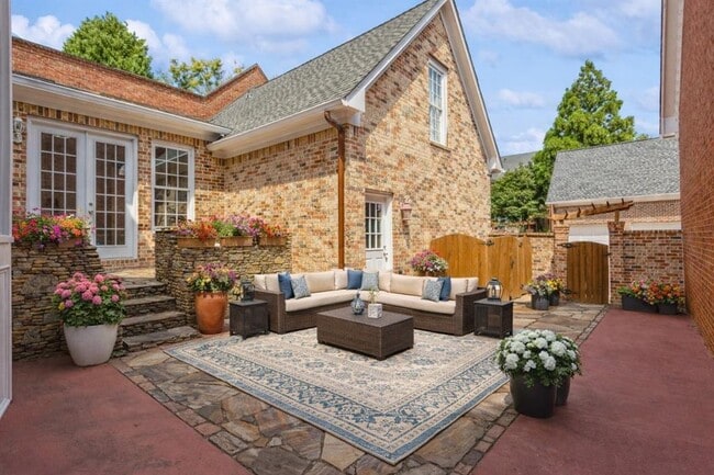 Building Photo - 4738 Ivy Ridge Dr SE