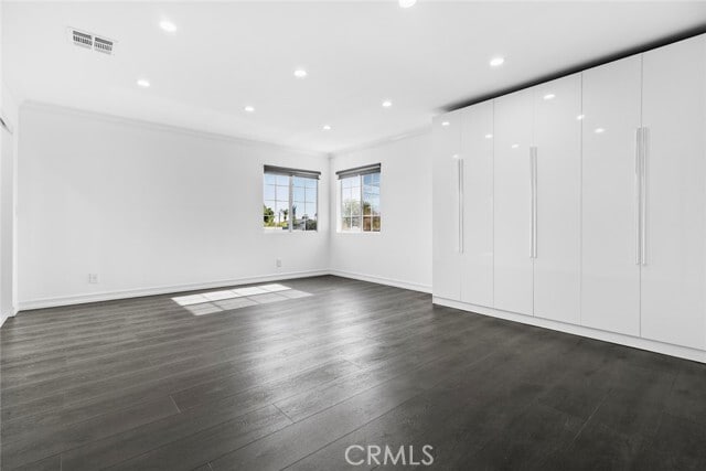 Building Photo - 11001 Collett Ave