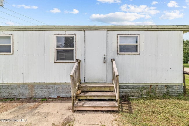 Building Photo - 1134 Old Maplehurst Rd