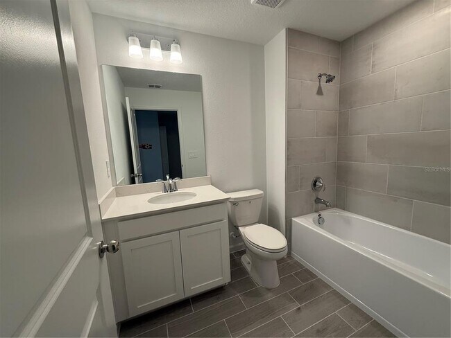 Building Photo - 3674 SE 37th Ct