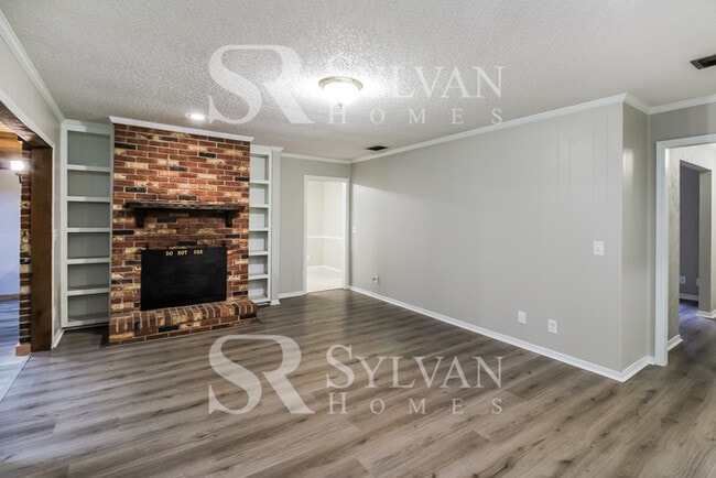 Building Photo - The ideal space to balance life, work, and play.