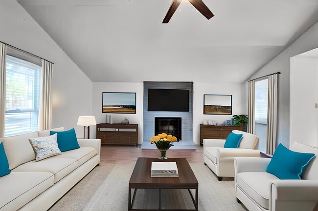 Building Photo - 8002 Croftwood Dr