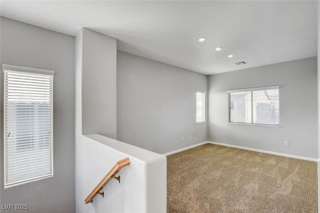 Building Photo - 5643 Almocita Ct