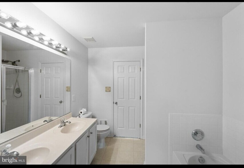 Building Photo - 42804 Pilgrim Square