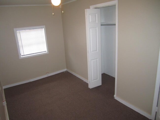 Building Photo - 1032 Court St