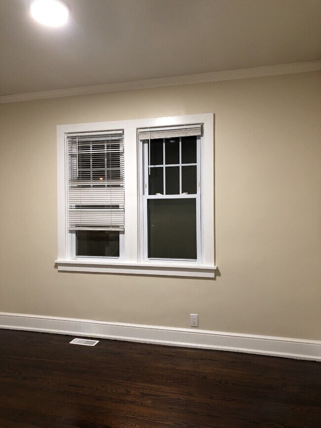 Building Photo - 1327 White Horse Pike