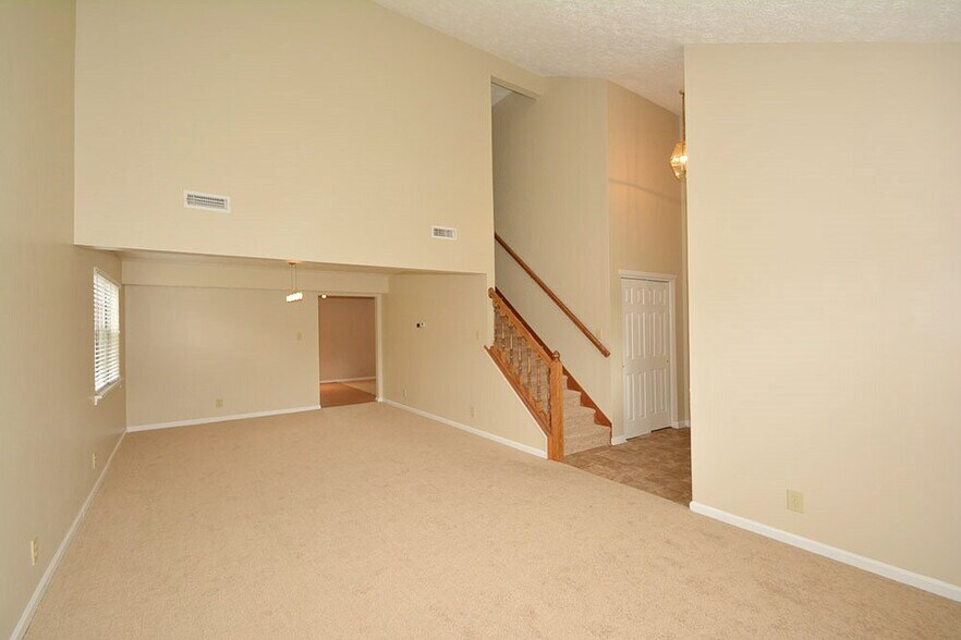 Building Photo - 7733 Maradona Dr S