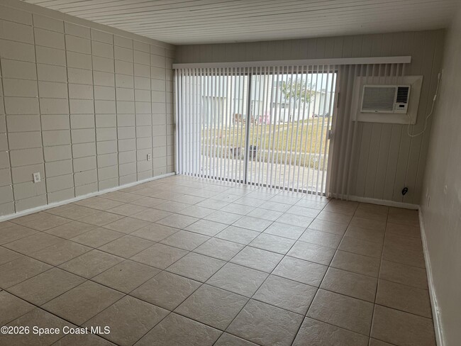 Building Photo - 1010 N Fiske Blvd