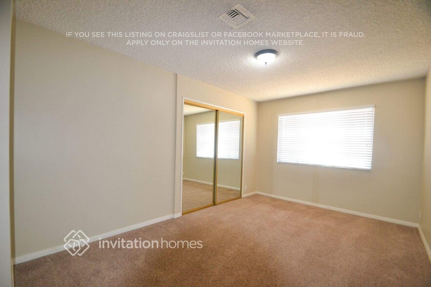 Building Photo - 13139 Archwood St