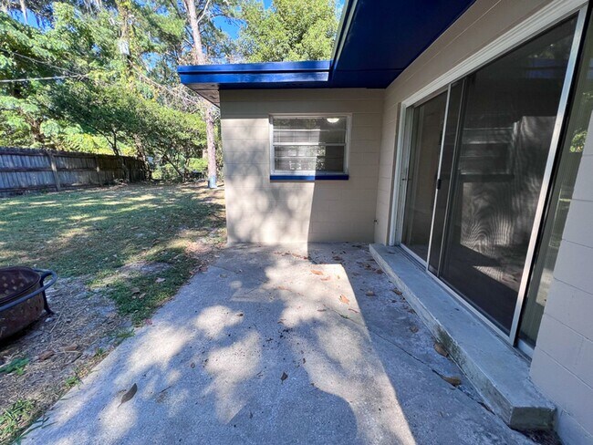 Building Photo - 2110 NW 54th Terrace