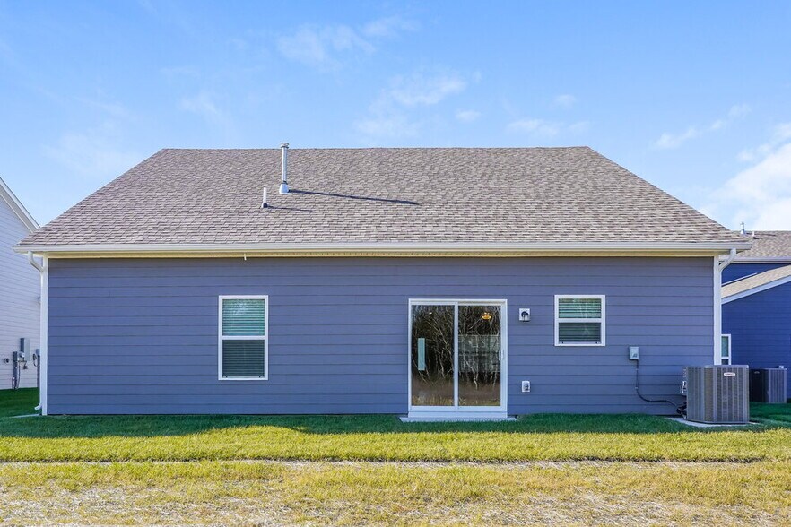 Building Photo - 3521 Quintana Dr