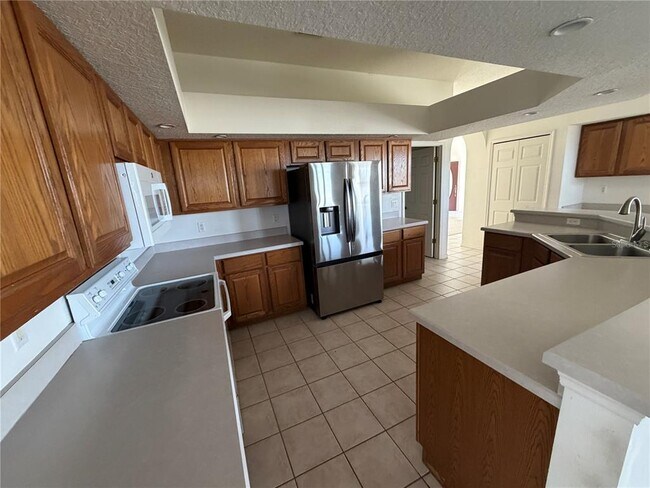 Building Photo - 7841 Belvoir Dr