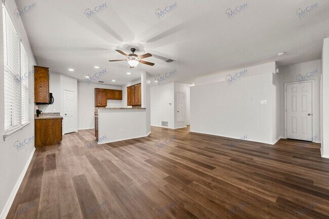 Building Photo - 1004 Riverside Ct