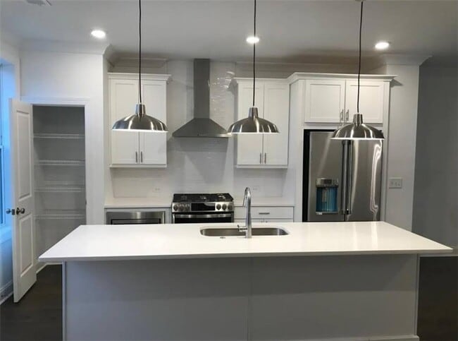 Building Photo - 4405 Sims Pk Overlook