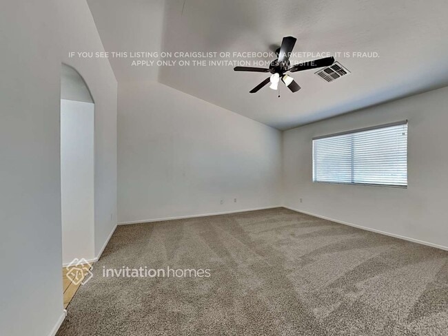 Building Photo - 13842 W Keim Dr