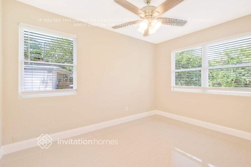 Building Photo - 2552 Emily Ln