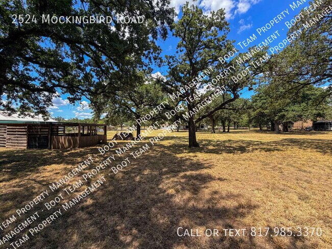 Building Photo - 2524 Mockingbird Rd