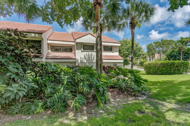 Building Photo - 205 Sea Oats Dr