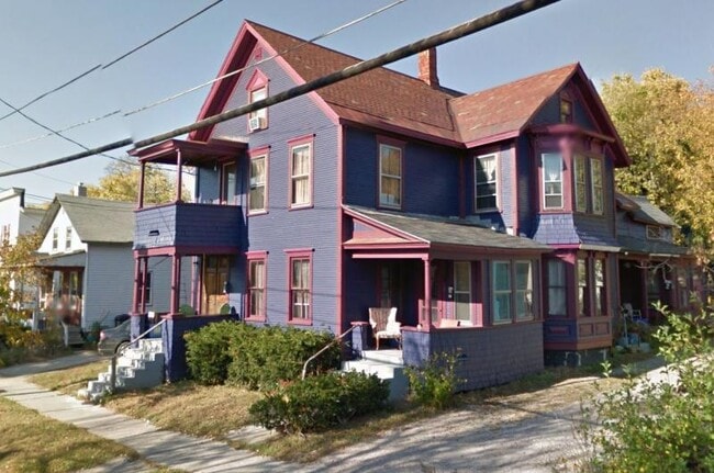 Primary Photo - 14 Crombie St