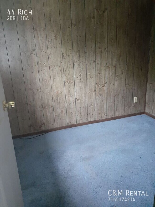 Building Photo - 44 Rich-