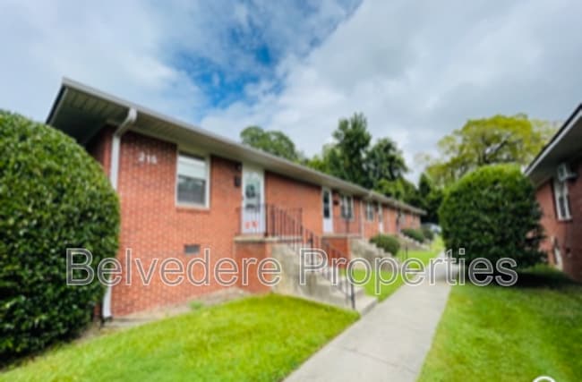 Building Photo - 215 McIver St