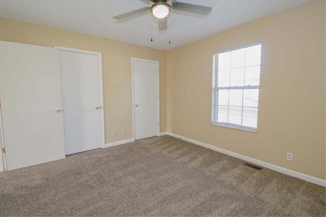 Building Photo - 371 Peabody Dr