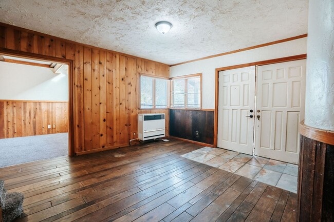 Building Photo - 122 Brennan St