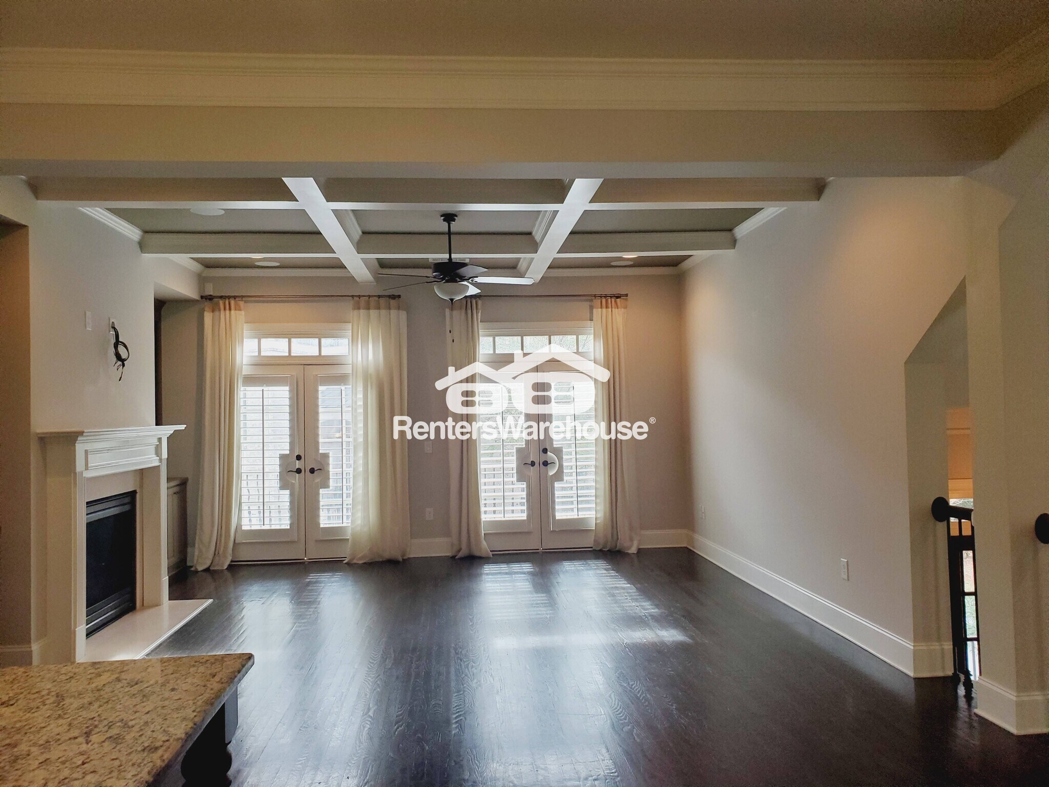 Building Photo - 922 Canterbury Ln NE