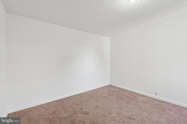 Building Photo - 2972 Richmond St