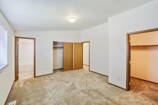 Building Photo - 3bd/2ba Marysville House